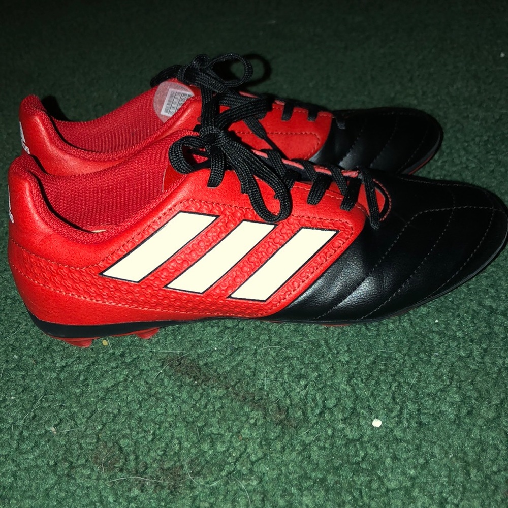 Boy’s Adidas Cleat’s NWOT